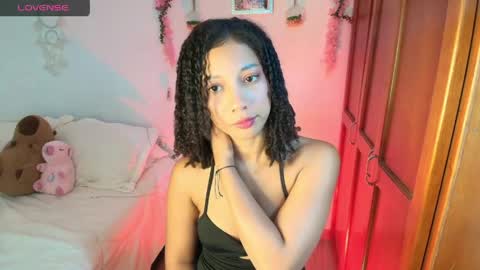 Snapshot of khoe_777 chatting on 06/05/26, 11:10 khoe 777 online show from 06/05/26, 11:10