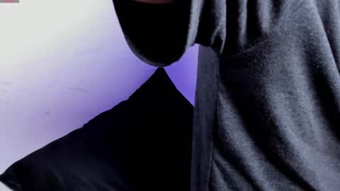 khozler_ online show from 12/29/24, 06:49