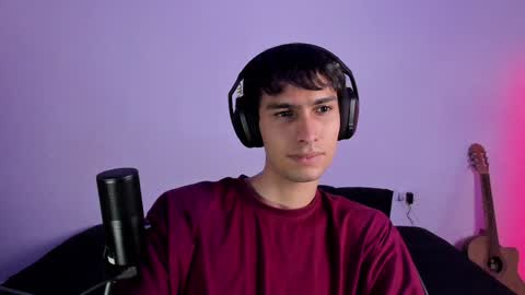 Snapshot of khozler_ chatting on 01/17/25, 01:03 khozler_ online show from 01/17/25, 01:03