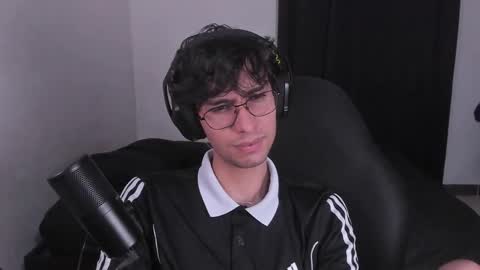 Snapshot of khozler_ chatting on 10/03/25, 10:40 khozler_ online show from 10/03/25, 10:40