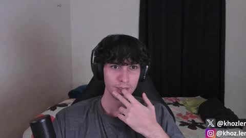 Snapshot of khozler_ chatting on 10/22/25, 11:37 khozler_ online show from 10/22/25, 11:37