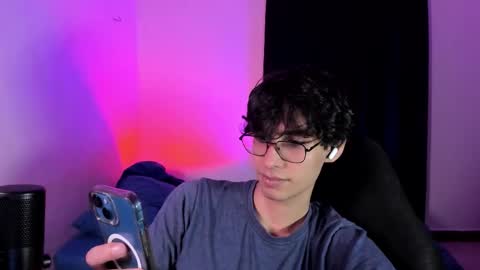 Snapshot of khozler_ chatting on 11/16/25, 12:49 khozler_ online show from 11/16/25, 12:49