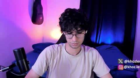 Snapshot of khozler_ chatting on 11/21/25, 03:27 khozler_ online show from 11/21/25, 03:27