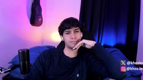 Snapshot of khozler_ chatting on 11/22/25, 02:32 khozler_ online show from 11/22/25, 02:32