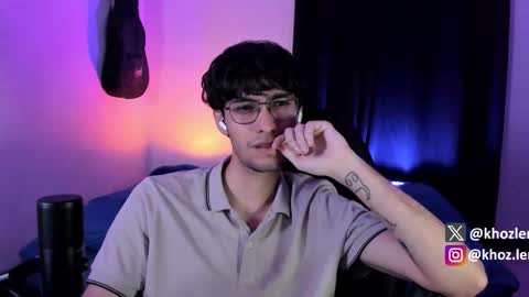Snapshot of khozler_ chatting on 11/23/25, 03:39 khozler_ online show from 11/23/25, 03:39