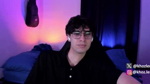 Snapshot of khozler_ chatting on 11/24/25, 03:39 khozler_ online show from 11/24/25, 03:39