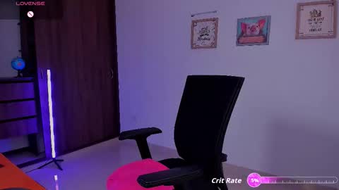 Snapshot of khris_secretary chatting on 11/19/25, 09:37 khris online show from 11/19/25, 09:37