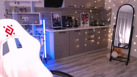Kiana online show from 05/28/26, 08:50