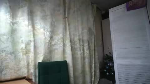 kianna_dior_ online show from 01/11/25, 02:15