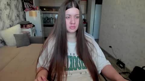 kianna_dior_ online show from 11/20/25, 09:42