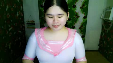 Your SweetGirl Ts online show from 12/19/25, 11:12