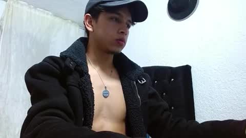 Adrian  Chlloe online show from 09/16/25, 02:56