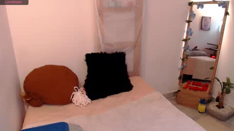 Kiara Bermont online show from 12/29/24, 07:00
