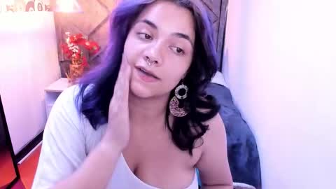kiara Cruz online show from 12/13/25, 08:36