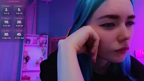 Kira online show from 09/16/25, 09:05