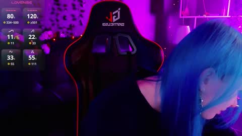 Kira online show from 09/24/25, 08:56