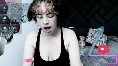 Snapshot of kiara_fox__ chatting on 12/17/25, 09:21 KIARA FOX online show from 12/17/25, 09:21