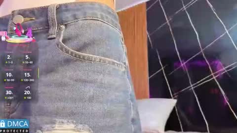 Kiara Zahiri online show from 10/03/25, 11:29