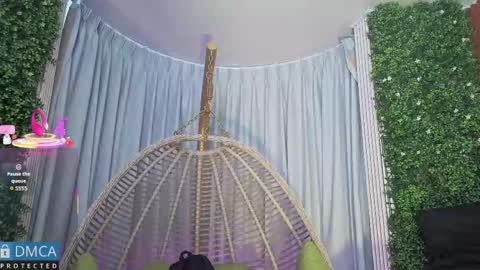 Kiara Zahiri online show from 10/25/25, 10:56