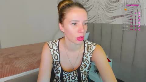 Snapshot of kiaracoule chatting on 11/14/25, 01:59 Kiara online show from 11/14/25, 01:59