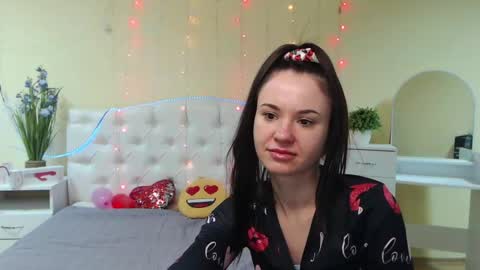 Snapshot of kiaracriegs chatting on 01/15/25, 04:04 Kara online show from 01/15/25, 04:04