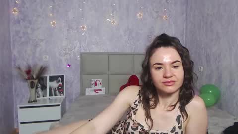 Snapshot of kiaracriegs chatting on 01/18/25, 11:11 Kara online show from 01/18/25, 11:11