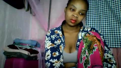 Snapshot of kiarah_69 chatting on 06/08/26, 02:17 kiarah 69 online show from 06/08/26, 02:17