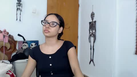 Snapshot of kiaralenon chatting on 10/01/25, 05:57 kiaralenon online show from 10/01/25, 05:57