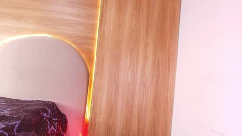 kiaralopez_ online show from 04/14/26, 03:34