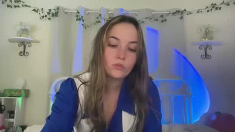 Snapshot of kiaraxoxo chatting on 11/01/25, 12:12 Kiara online show from 11/01/25, 12:12