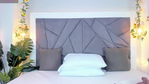 kiarha  online show from 11/25/25, 03:06