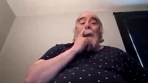 KICKINME online show from 11/06/25, 03:02