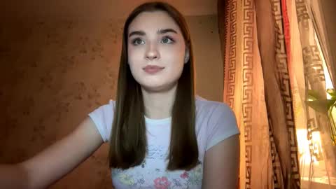 Snapshot of kierstentates chatting on 02/15/26, 04:58 Ola my name is Lissa Lets hit 10 Thumbs Up together online show from 02/15/26, 04:58