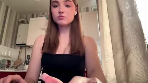 Snapshot of kierstentates chatting on 03/09/26, 01:59 Ola my name is Lissa Lets hit 10 Thumbs Up together online show from 03/09/26, 01:59