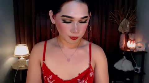 Im Mia online show from 09/13/25, 01:05