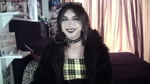 Snapshot of kiiller_queen chatting on 11/14/25, 03:55 kenny online show from 11/14/25, 03:55
