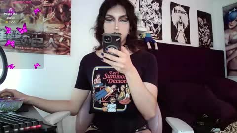 Snapshot of kiiller_queen chatting on 02/26/26, 04:17 kenny online show from 02/26/26, 04:17