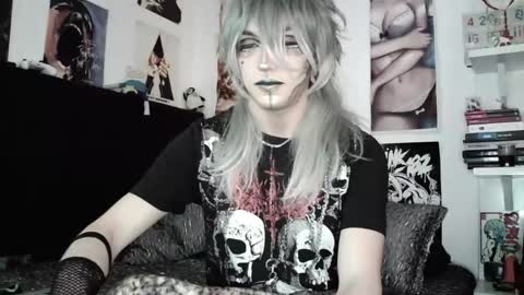 Snapshot of kiiller_queen chatting on 05/22/26, 05:40 kenny online show from 05/22/26, 05:40