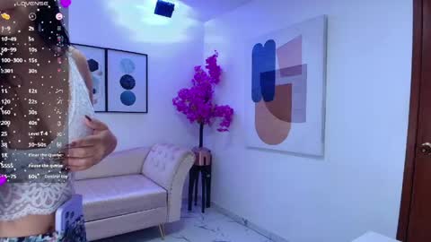 Snapshot of kiitty__meow chatting on 05/06/26, 12:32 Kitty online show from 05/06/26, 12:32