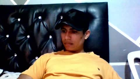 kike_salazar online show from 10/28/25, 06:32