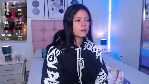 Snapshot of kiki_cams chatting on 10/01/25, 11:49 kIKI online show from 10/01/25, 11:49