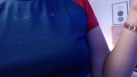 Snapshot of kiki_cams chatting on 10/11/25, 09:02 kIKI online show from 10/11/25, 09:02