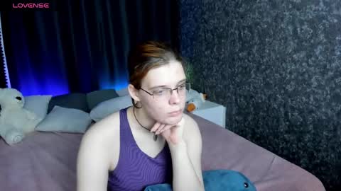 Kiki online show from 01/09/25, 04:39