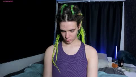 Snapshot of kiki_krash chatting on 11/27/25, 10:06 Kiki online show from 11/27/25, 10:06