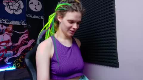 Snapshot of kiki_krash chatting on 12/02/25, 10:20 Kiki online show from 12/02/25, 10:20