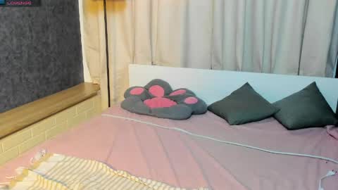 Snapshot of kiki_krash chatting on 03/18/26, 10:40 Kiki online show from 03/18/26, 10:40