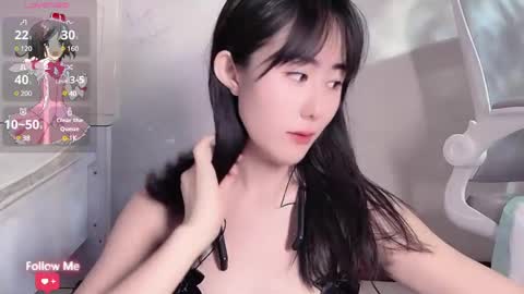 kiki_loveu online show from 12/18/24, 07:58