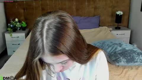 Snapshot of kiki_shanel chatting on 04/28/26, 02:27 Kiki online show from 04/28/26, 02:27