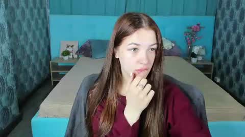Kiki online show from 07/15/26, 12:49