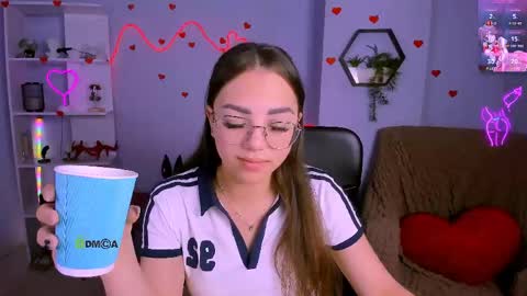kiki_swan online show from 05/28/26, 05:49